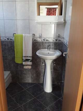 Апартаменты Apartments Radosevic Улцинь Апартаменты с видом на сад-1