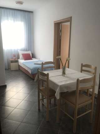 Апартаменты Apartments Radosevic Улцинь Апартаменты с видом на море-3